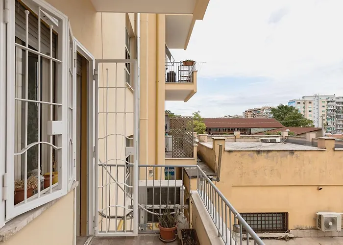 Scarfoglio Apartment, 4 Persone, 2 Camere, Balcone, Wi-fi, Stazione Tiburtina Apartment