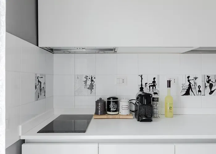 Scarfoglio Apartment, 4 Persone, 2 Camere, Balcone, Wi-fi, Stazione Tiburtina * רומא