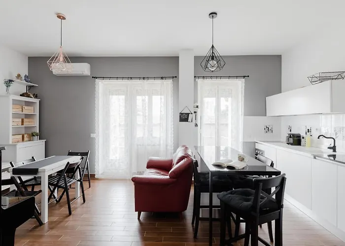 Apartment Scarfoglio Apartment, 4 Persone, 2 Camere, Balcone, Wi-fi, Stazione Tiburtina *